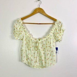 NWT Abound Green & Ivory Picnic Crop Top